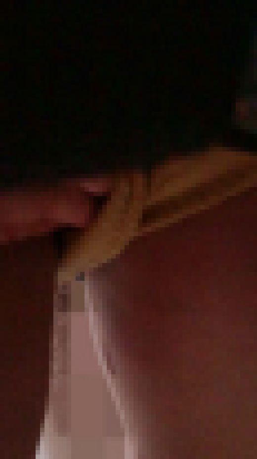 【電車***】【リアル】強気に抵抗してくるメガネの女の子、最後は横からねじ込むっ！！　サンプル画像3