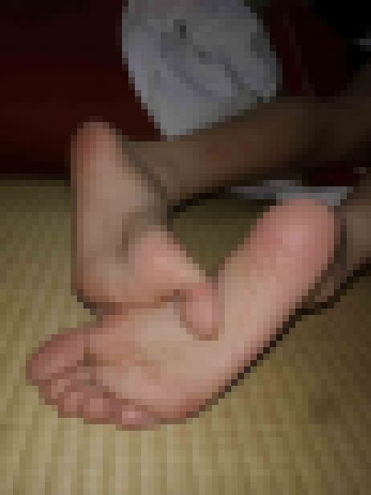No.20で撮影しているゆいちゃんの足裏舐め動画 サンプル画像2