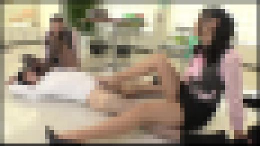 【フリーダム】ブチギレたOLが色々なパンストで脚責め #001 NFDM-487-01 サンプル画像2