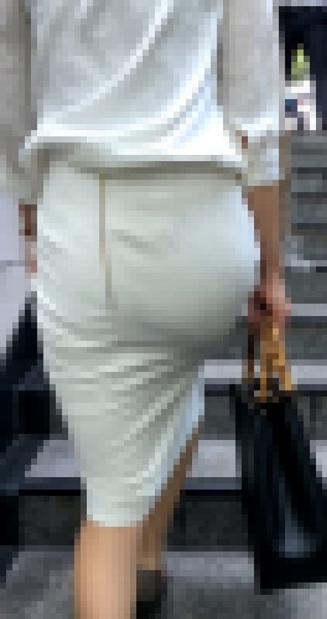 【OLシリーズ】最高のエロマダムのスタイル抜群タイトスカートパン線階段【142】 サンプル画像1