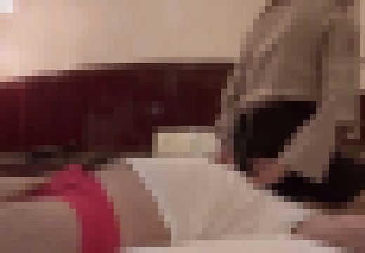 素人女子2人組　（M男天国　首絞め顔面騎乗足コキコラボ）　サンプル画像1