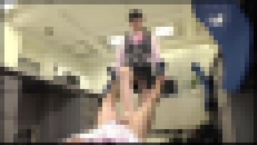 【フリーダム】ブチギレたOLが色々なパンストで脚責め #004 NFDM-487-04 サンプル画像1