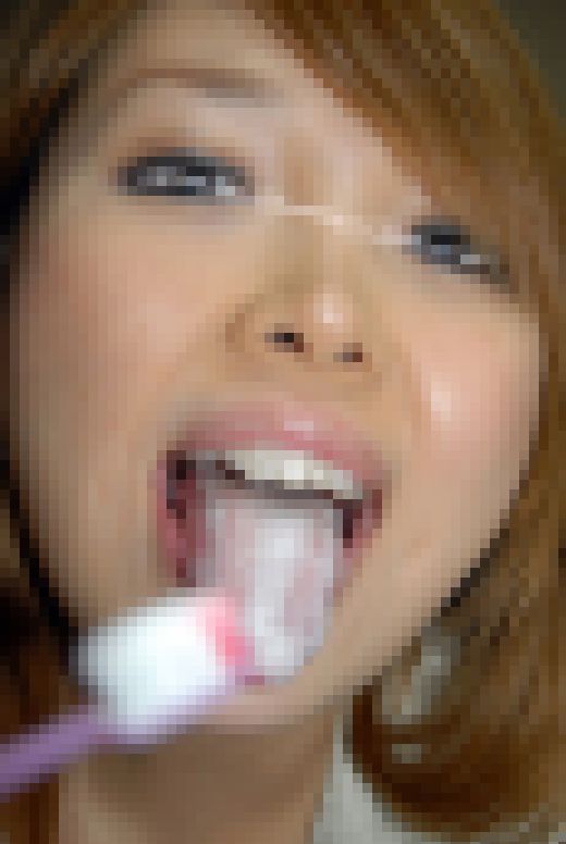 ◆素人投稿動画 お人形さんみたいな金髪女子大生さんはチ〇ポも露出もレズもアナルも大好き 【Part.02:おじさんの精子をまとめ サンプル画像3