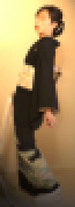 【女装】義理の娘の結婚式に黒留袖母親女装で感動しながらオナニー　サンプル画像3