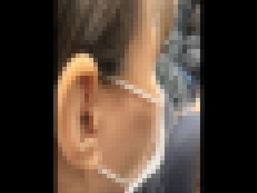 素人痴漢日記１０８TRAIN目★色白な薄茶髪女子の生態　サンプル画像1