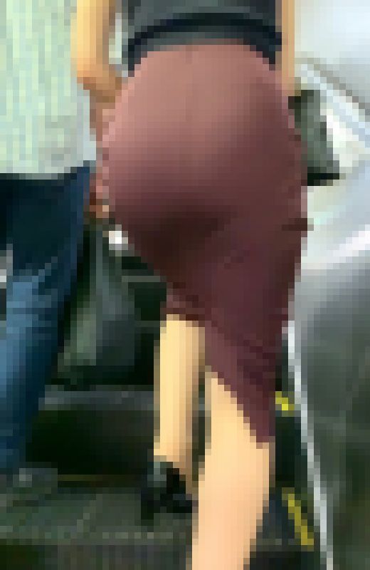 【OLシリーズ】スタイル抜群の超美尻のエロい淫乱OLのエロ尻を凝視【161】 サンプル画像1