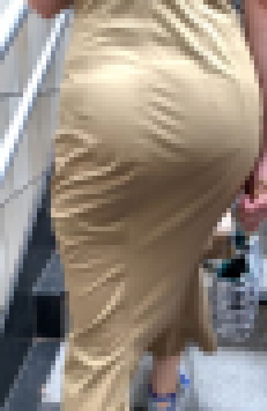 【OLシリーズ】出産でお尻がデカいエロい肉尻のフルバックパンティライン人妻【183】　サンプル画像3