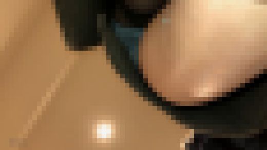パンチラ!実家に仕掛けた隠しカメラの映像 サンプル画像2