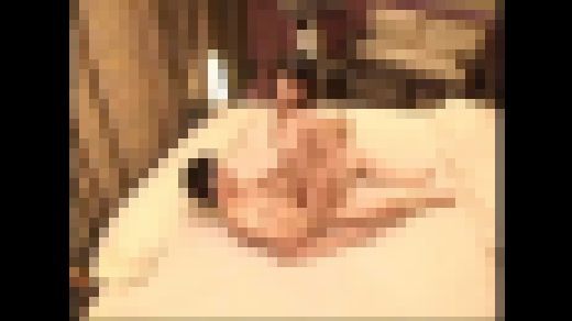 不倫現場隠し撮り　夢中でしゃぶるウチの妻を初めて見た　Part 1 IQPA-145-1　　サンプル画像2