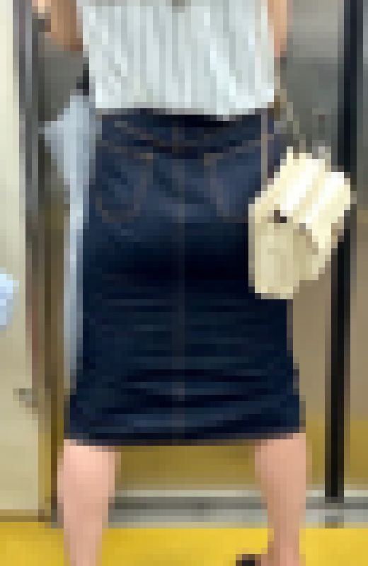 【OLシリーズ】ムッチリ超ロング版!デカ尻開脚立ちバックを連想させるシーン【185】 サンプル画像1