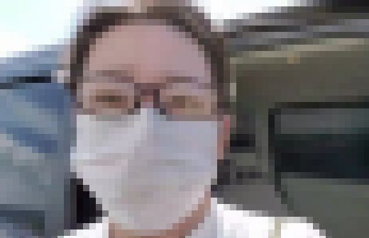昼間の屋上で連続潮吹きしちゃう人妻　サンプル画像1