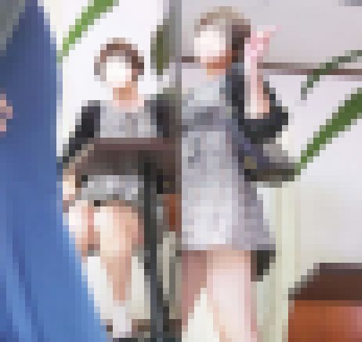 のぞいちゃってごめんなさい! 女バレOGがコチラの反応を見て楽しんでいるようです・・・ サンプル画像3