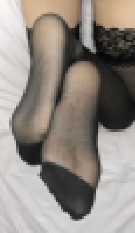 4K個撮エロギャルの黒ストッキング美尻足裏を接写！　サンプル画像3