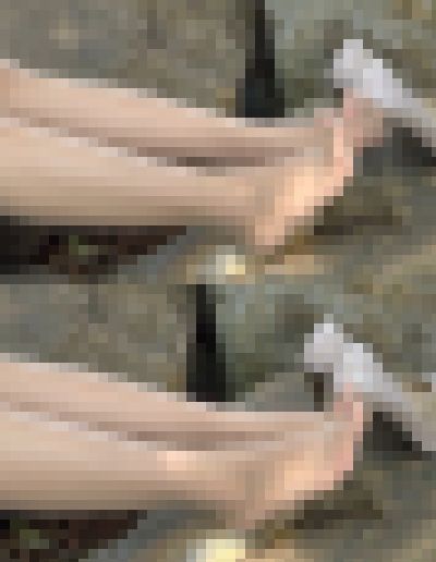 そそるパンスト脚のお姉さん パンプス脱ぎ、蒸れてるつま先と足裏 サンプル画像2