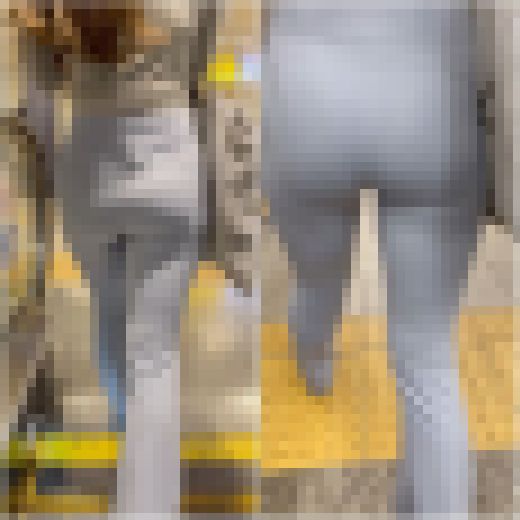 【ムキムキ肉尻トレーナー！】「パンパンに膨れ上がった肉尻を見せつけるレギンス姿(1名)」　サンプル画像2