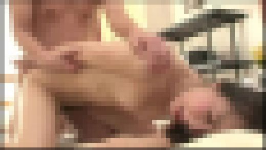 我慢できず母に大量中出しする息子！File.1　サンプル画像1