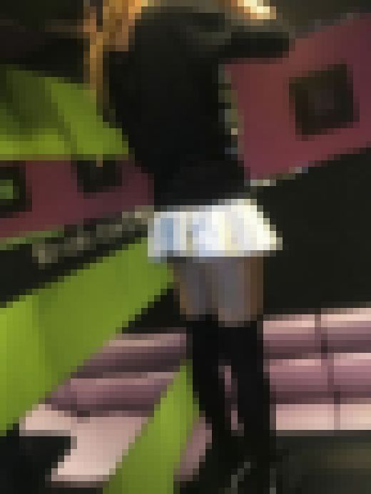 【見えまくりカラオケ】ミニスカ☆ニーソちら サンプル画像1