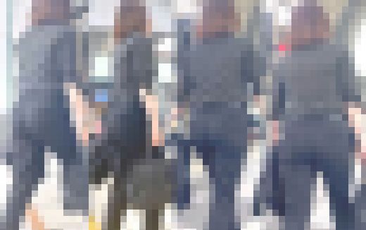 ガチ勝ち組OLのエロ美巨尻!超クールなオーラ全開で自慢のエロ美巨尻をムニュらせて庶民を挑発!下品な高飛車OL編 サンプル画像2