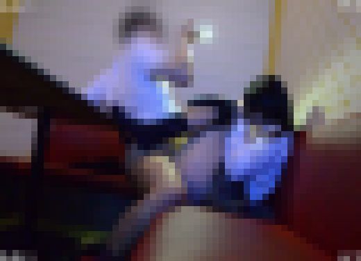 【個撮】カラオケで制服娘が サンプル画像1