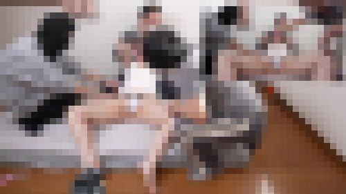 くすぐりを快感に変換し、むしろ愉しんでカラダをクネらす貪欲お姉さん（完全オリジナル）　サンプル画像2