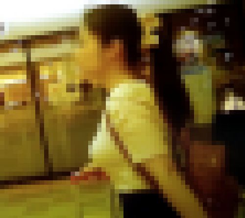 超ドエロ美巨乳の美女がイヤらしいスタイルで歩いてるよ　サンプル画像2