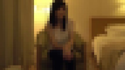 バイト帰りの20歳女子大生が初ハメ撮りで経験少ないスレンダーな体で喘ぎまくり　サンプル画像1