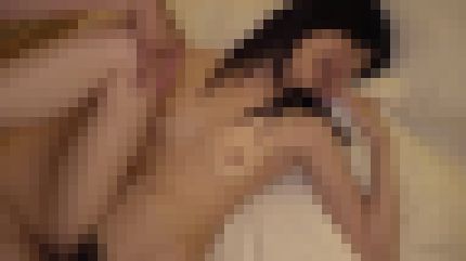 バイト帰りの20歳女子大生が初ハメ撮りで経験少ないスレンダーな体で喘ぎまくり　サンプル画像3