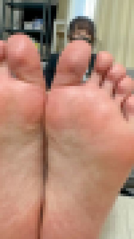 待ちゆくスーツ女子に声をかけて足の裏を撮影した件　サンプル画像3