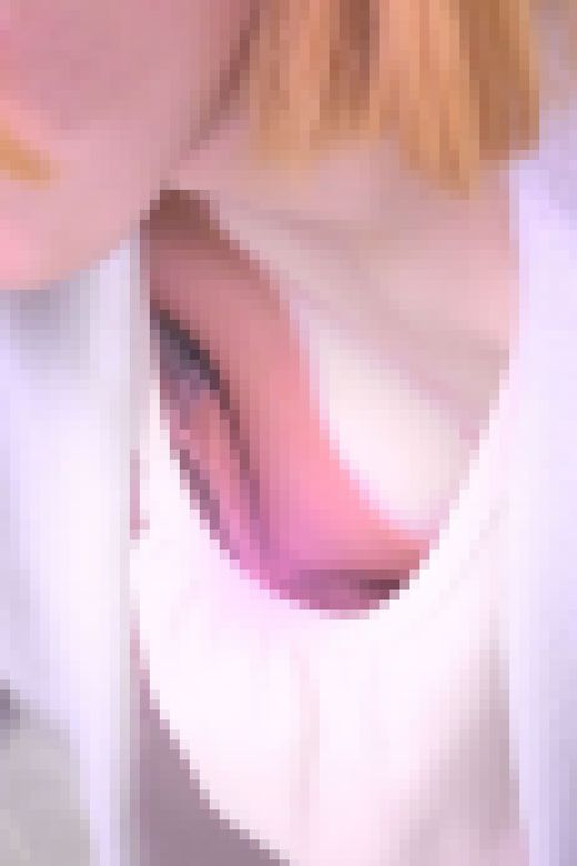 真面目なバイトのＥちゃんの乳首をひそやかに・・・　サンプル画像2