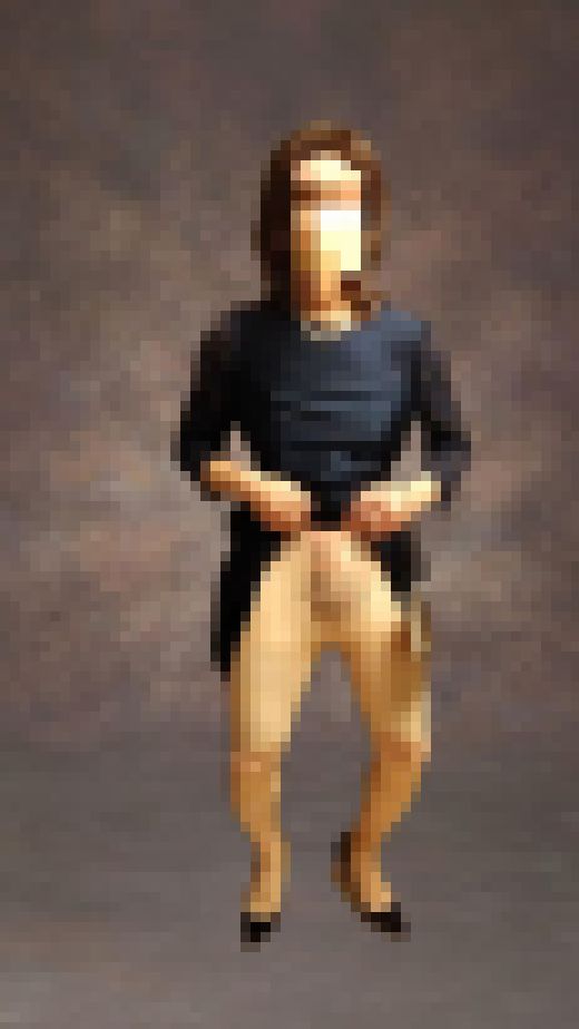 【女装】花嫁の母親に成りきりマザードレスを着用して個室で密かにオナニー　サンプル画像3