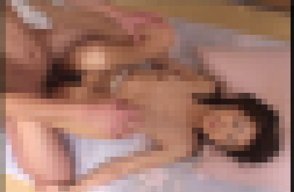 いきなり挿入！　美白の奥さんにバック、正常位で胸射！　無料画像4