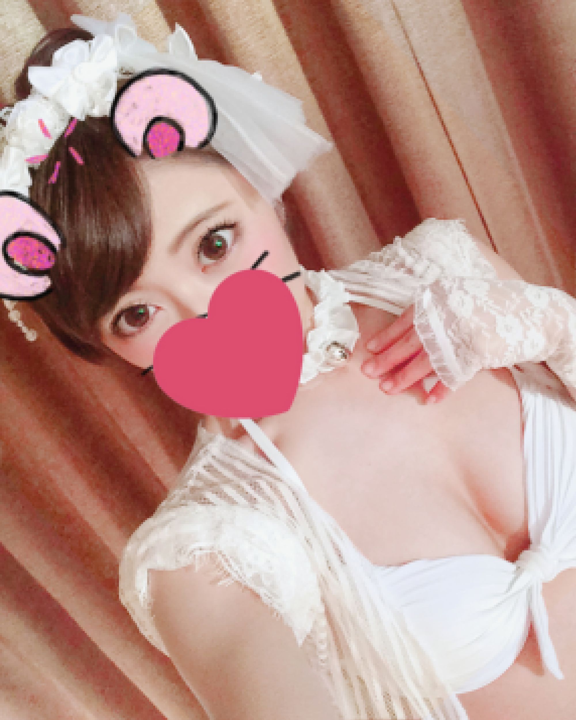 【個人撮影】19歳 今春芸能事務所所属グラドルの卵ちゃん デビュー前にハメ撮りした集団乱交中出しSEX　イキ過ぎて白目アヘ顔【顔出し・販売承諾済】　サンプル画像2