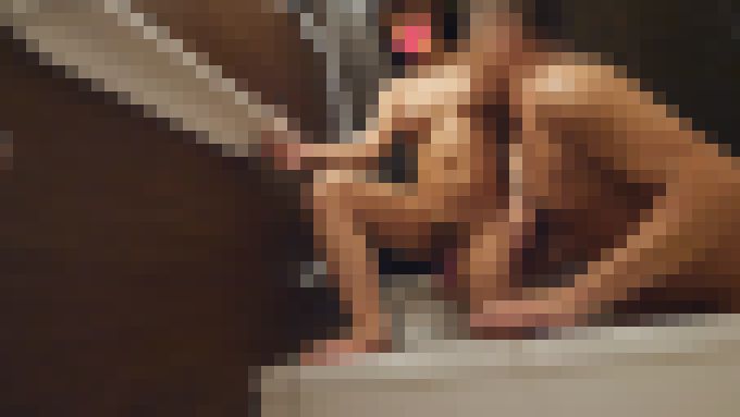 【個人撮影】【１８才ぶっ壊れ】Ｇカップ鬼カワ美少女18才がオイルまみれで生チンポIN！おっさんデカチンポで身体をのけ反らせて絶頂しまくり中出し個人撮影　無料画像23