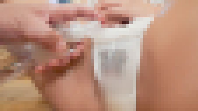 【個人撮影】【１８才ぶっ壊れ】Ｇカップ鬼カワ美少女18才がオイルまみれで生チンポIN！おっさんデカチンポで身体をのけ反らせて絶頂しまくり中出し個人撮影　無料画像6