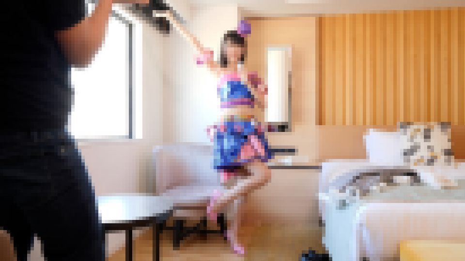 ●流出個人撮影● K②アイドル アイ活の裏で隠れてコスプレ個人撮影　青春を生まんこ食われる　中出し調教（流出スマホテ?ータ）おひなさまっ！　サンプル画像1