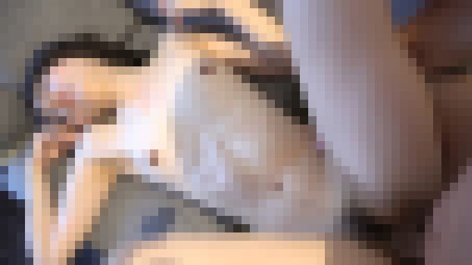 【個撮・ガリ腹筋】Aカップ美人教師４１歳を自宅で中出し強要。極スレンダーな身体がエビ反り無限絶頂する人妻【初回特別価格】　無料画像12