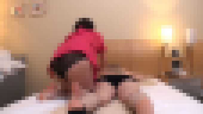 【NN基盤あり・超小型カメラ】プレミアム熟女マッサージ師の性接客を一部始終隠し撮り【Sさん６０歳・出張記録20.4.27】　サンプル画像3