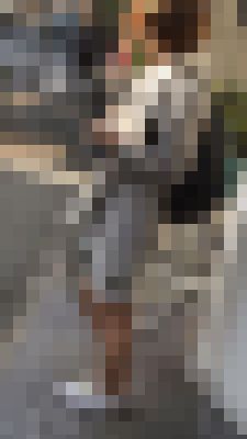 素人パンチラ狩り in お外で撮影会 vol.003 フリーの女性が集まる街 錦糸町で逆さ撮り 女子大生２人《1920ｘ1080 高画質ZIP付き》　無料画像1