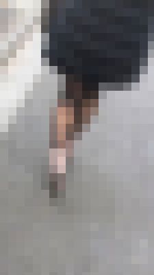 素人パンチラ狩り in お外で撮影会 vol.003 フリーの女性が集まる街 錦糸町で逆さ撮り 女子大生２人《1920ｘ1080 高画質ZIP付き》　サンプル画像5