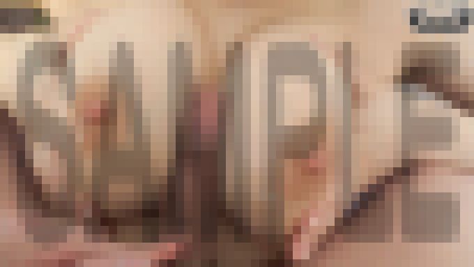 【完全素人】【顔出しNG】１８歳Gカップ彼女の妹と禁断のパイズリ撮影！柔らかさと弾力も兼ね備えたハイレベルなフレッシュおっぱいに挟射！　無料画像3