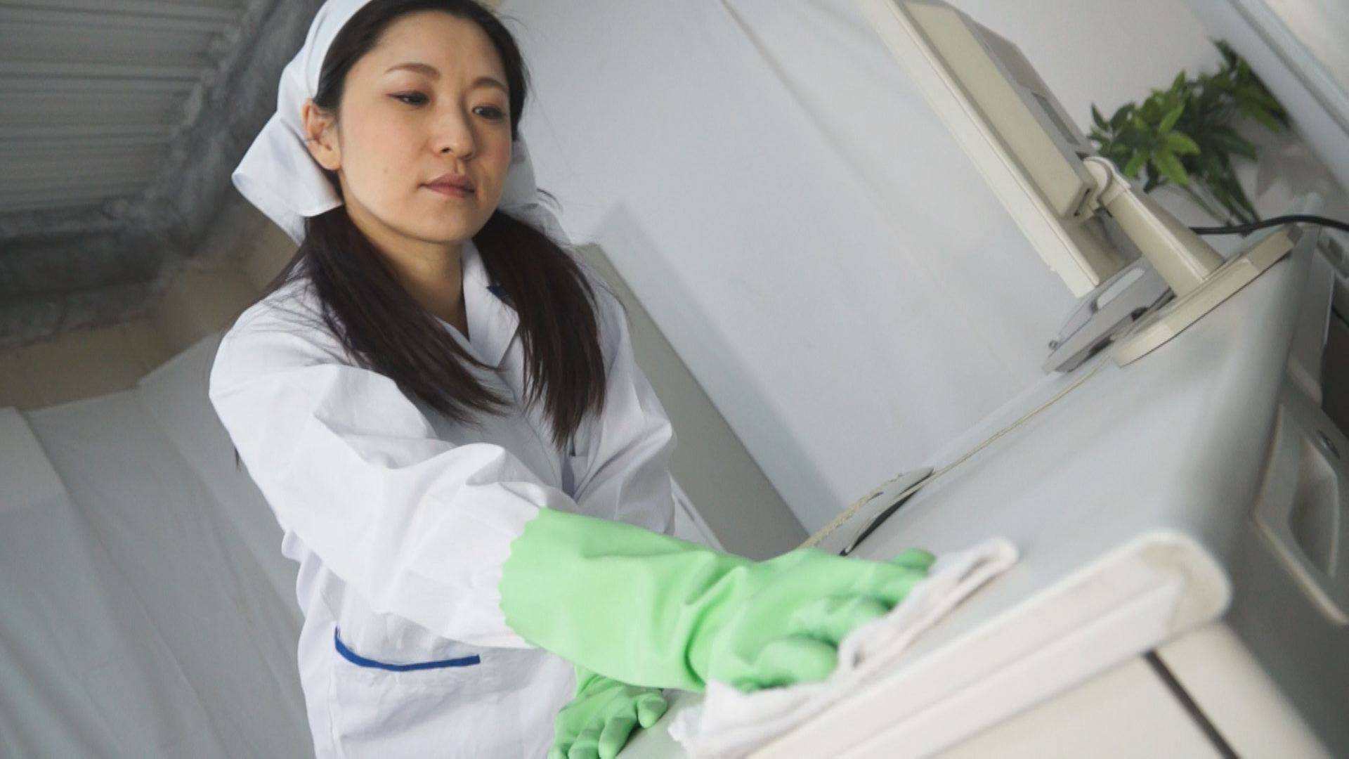 【1000pts】炊事用ゴム手袋のおばさん れい/43歳　サンプル画像04