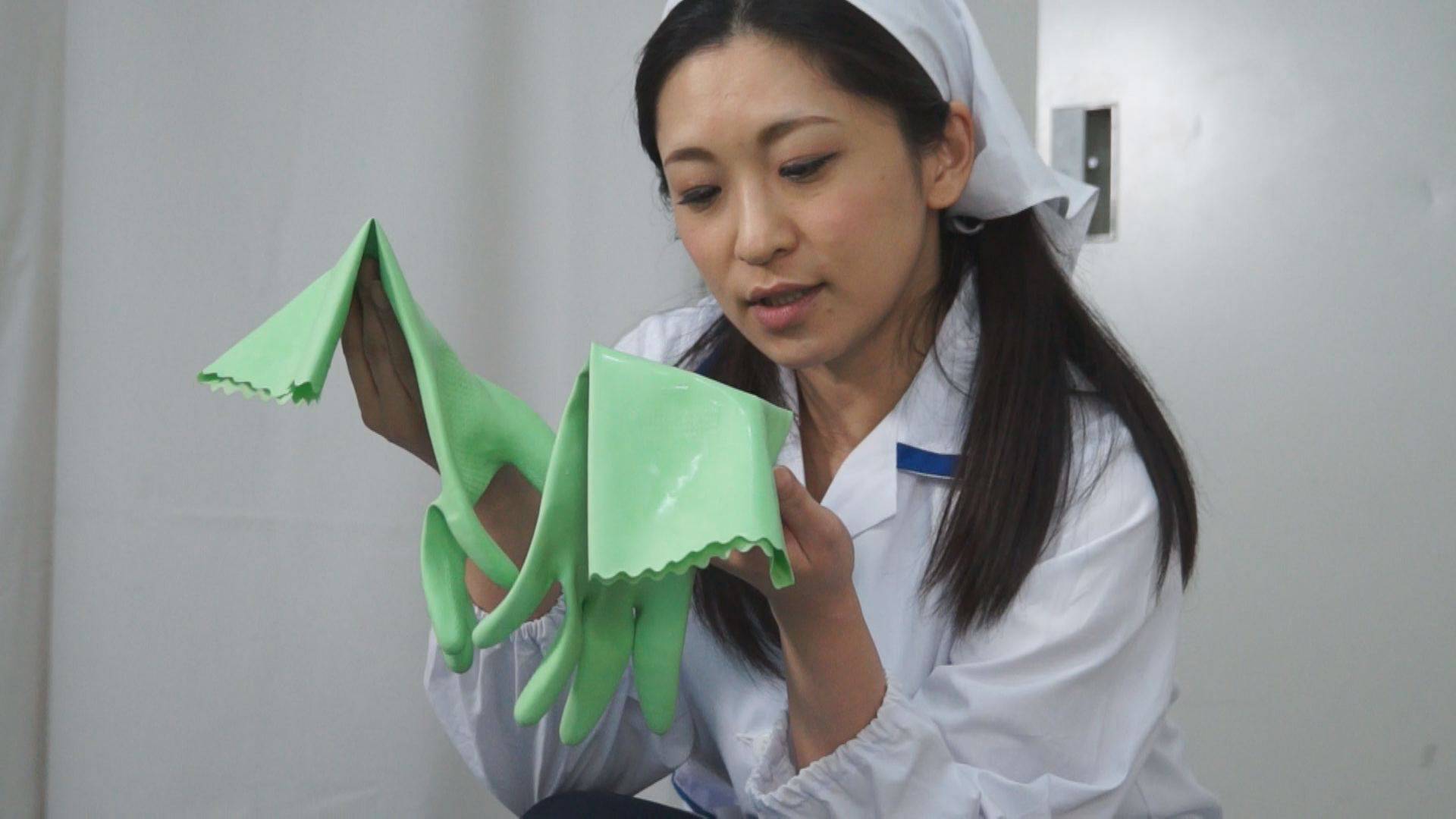 【1000pts】炊事用ゴム手袋のおばさん れい/43歳　サンプル画像05