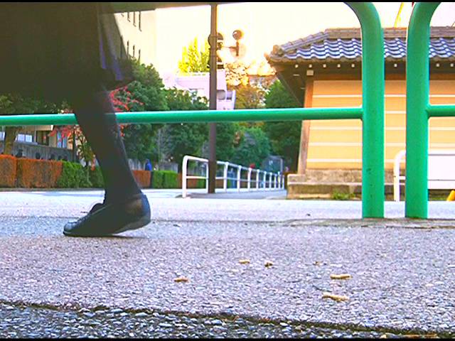 【復刻版】三つ折り白ソックスとストラップシューズがイモムシを踏み潰す!(後編)　サンプル画像10